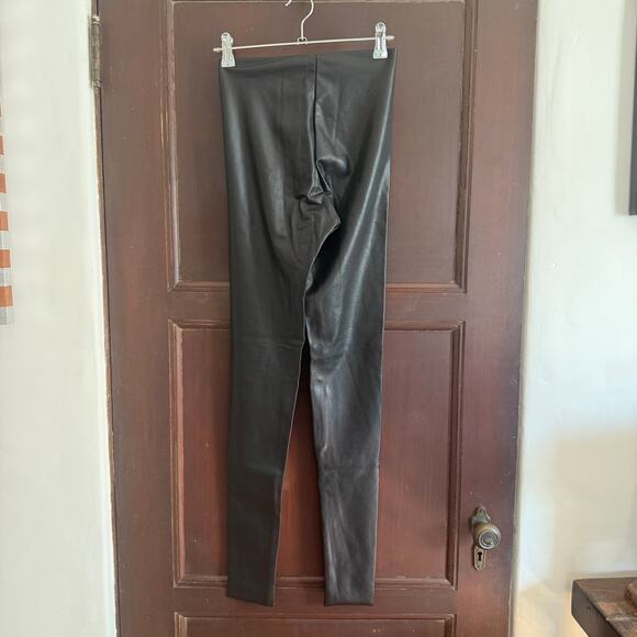 SKIMS | Faux Leather Leggings in Onyx Black | Size Extra Small - Picture 3 of 5